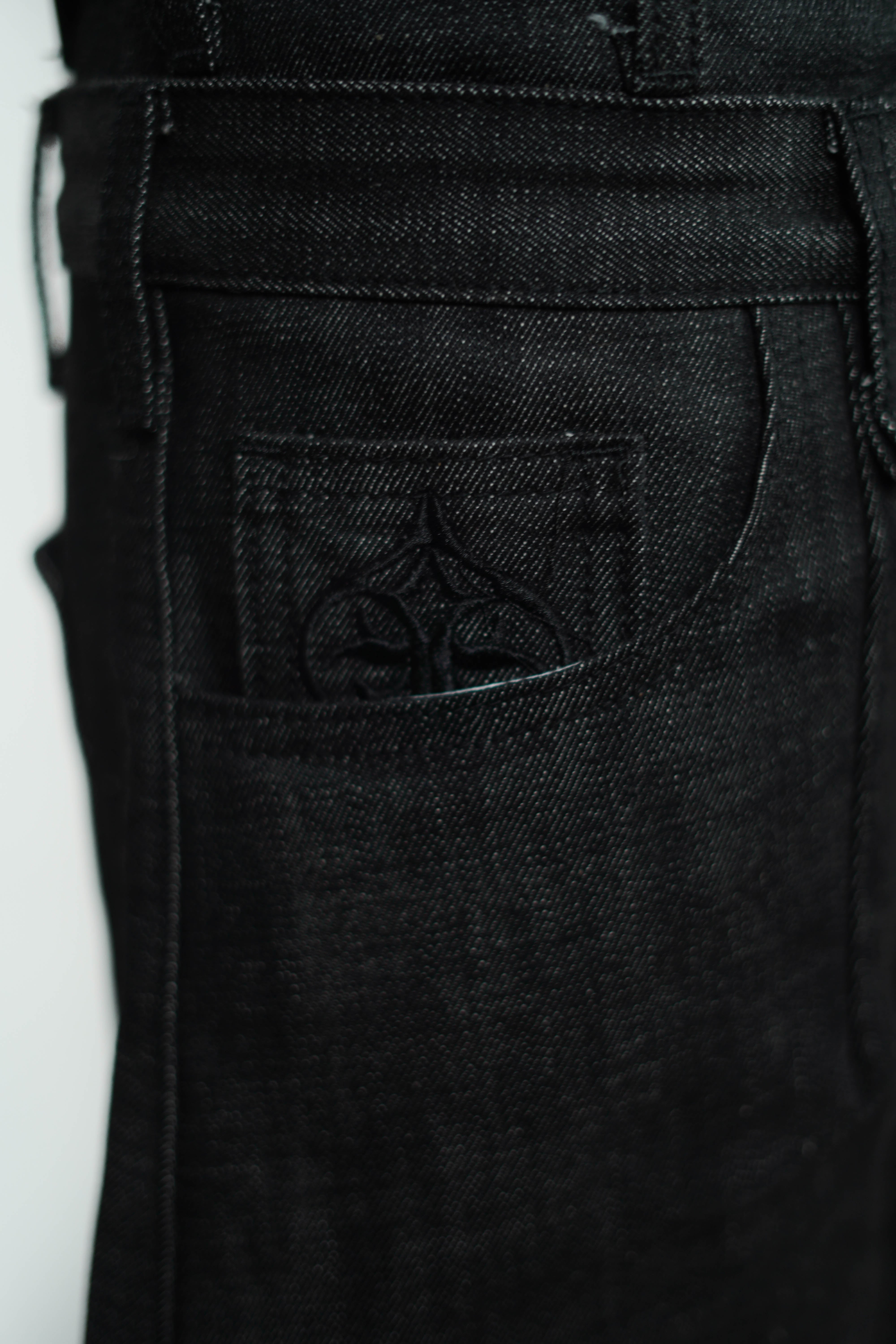 CARD SELVEDGE BLACK JEANS