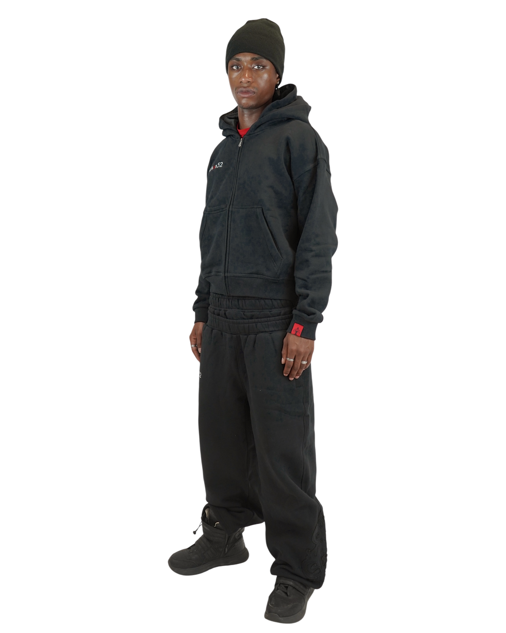 Tracksuit noir Maison52 porté, modèle 1m83 taille M