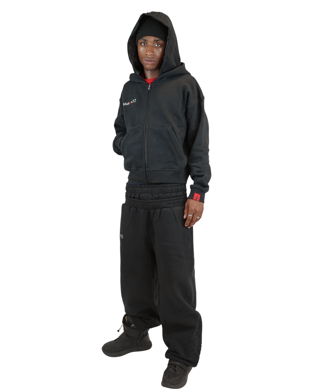Tracksuit noir Maison52 porté, modèle 1m83 taille M