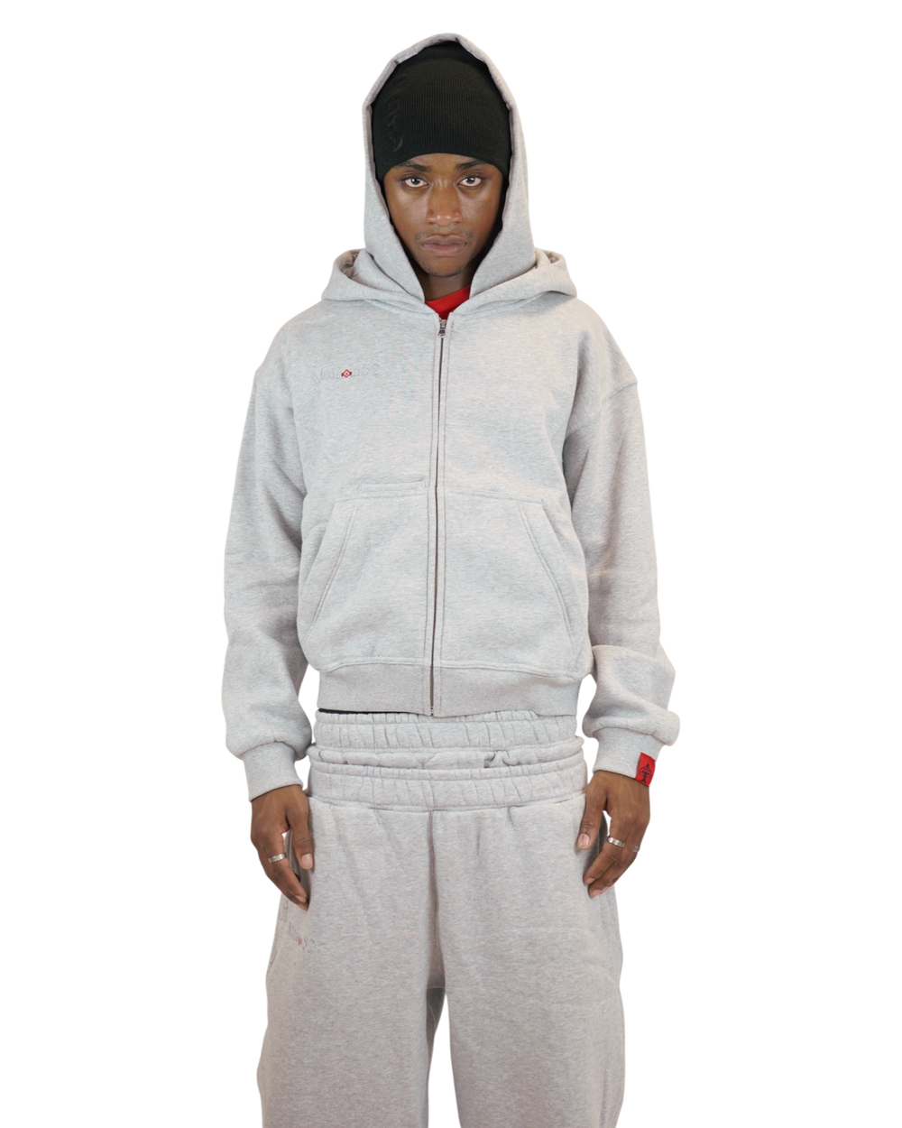 Tracksuit gris Maison52 porté, modèle 1m83 taille M